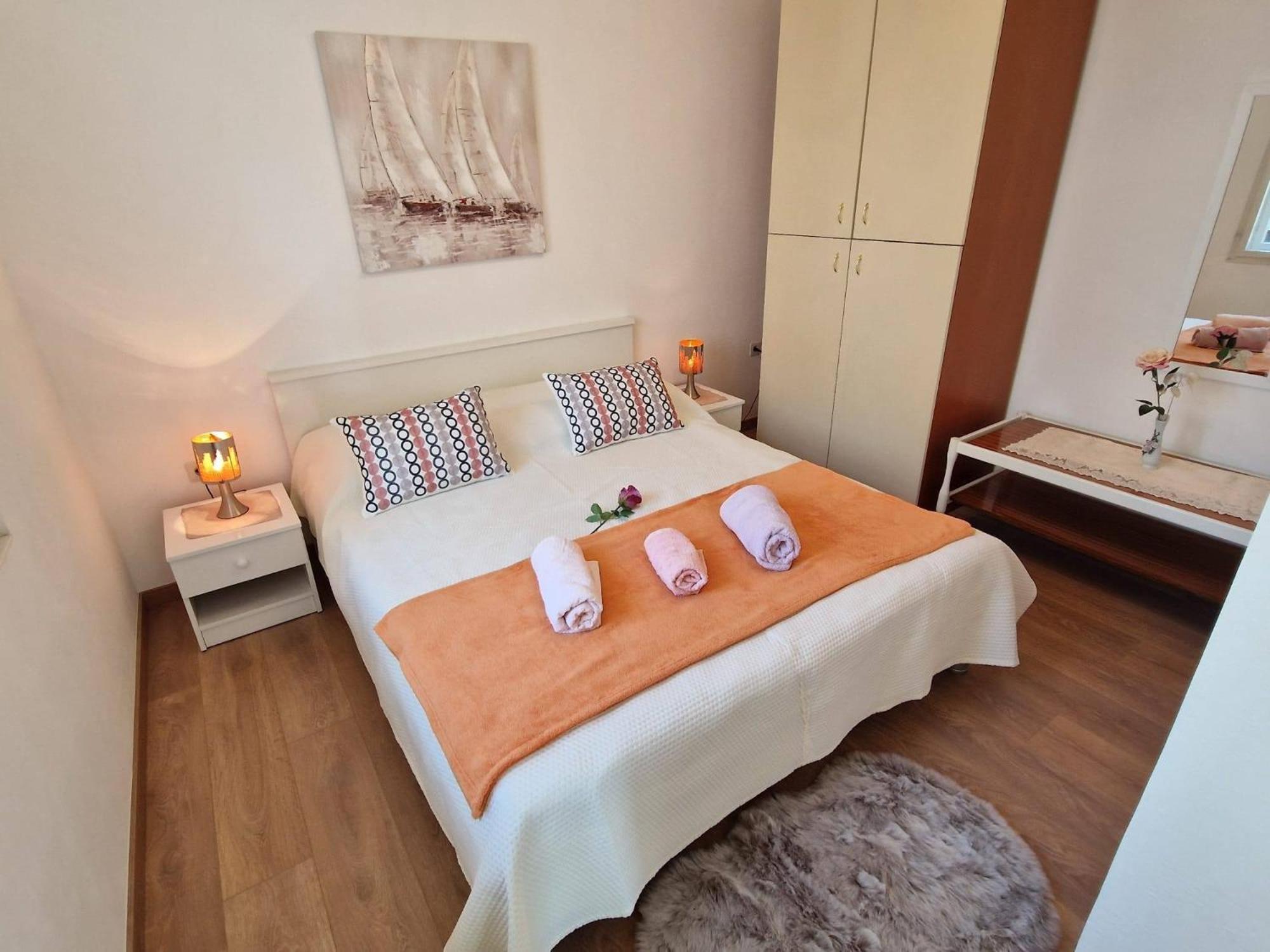 Apartments By The Sea Seget Donji, Trogir - 2029 Eksteriør billede